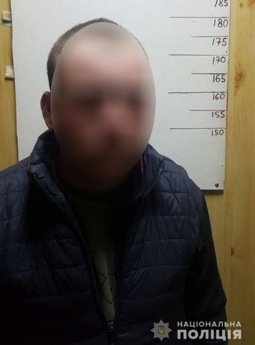 Пьяный житель Николаева избил копов