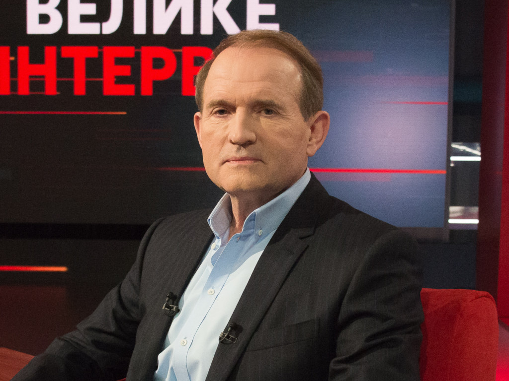 Медведчук в Офисе генпрокурора ознакомился с подозрением и еще раз заявил о политически мотивированном преследовании