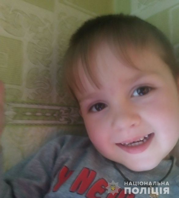 На Николаевщине разыскивали ребенка, а он заснул в шкафу