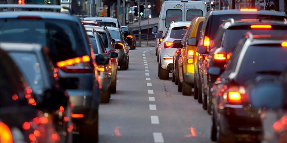 Пробки: стоимость услуг такси в столице утром достигла 400 гривен