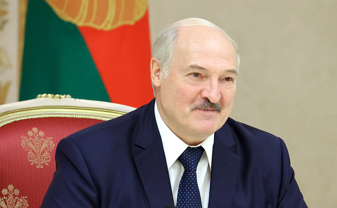 Лукашенко пригласил Байдена и Путина в Минск