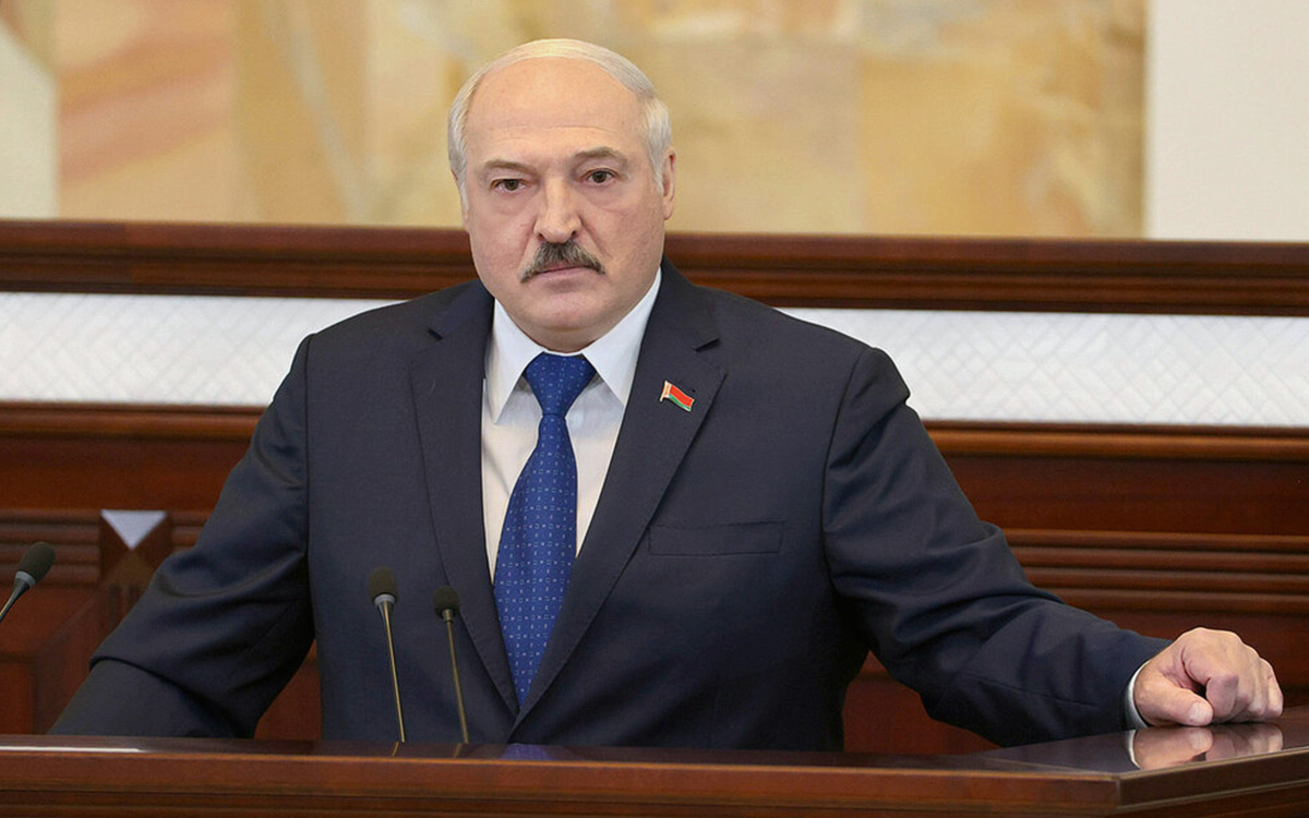Лукашенко: против Беларуси развязана «многоуровневая гибридная война»
