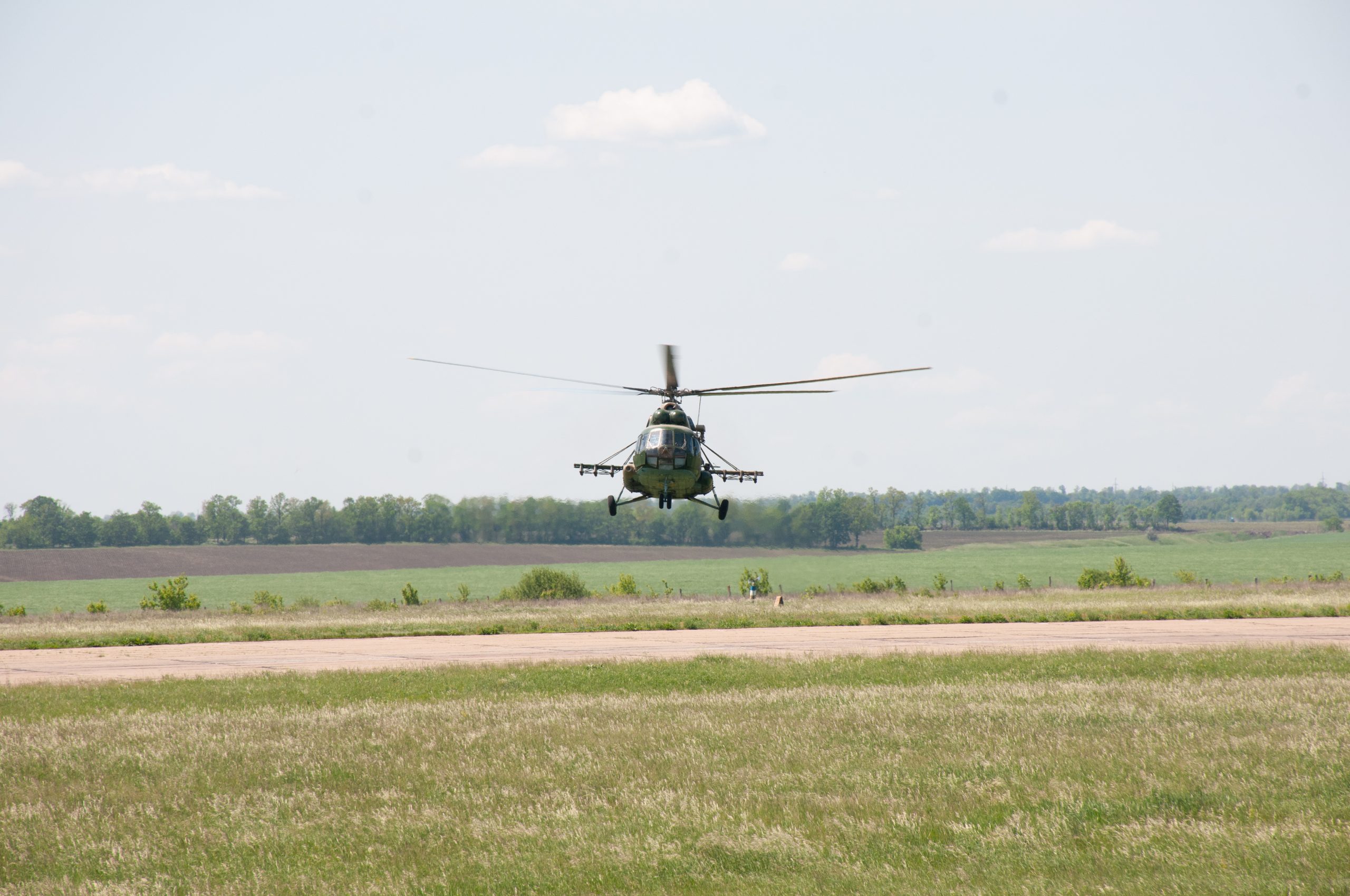 На Чугуевском военном аэродроме состоялся завершающий этап учений бригады теробороны