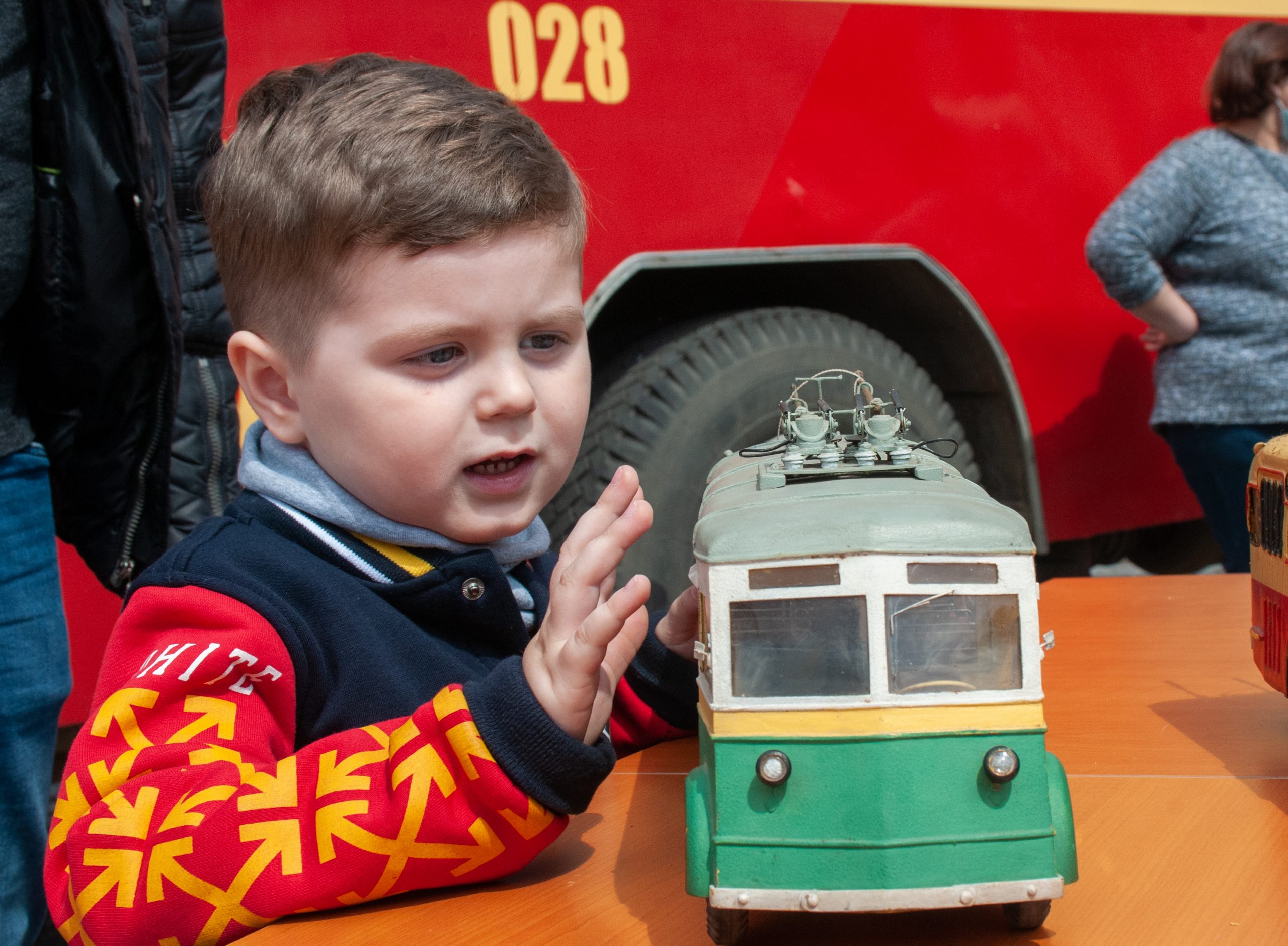 В Харькове состоялся парад тролейбусов
