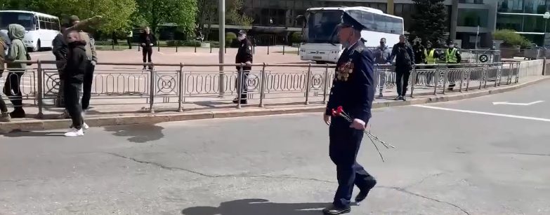 В Киеве националист «зиганул» в сторону ветерана