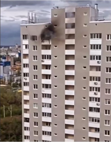 В Киеве загорелась квартира на 25 этаже