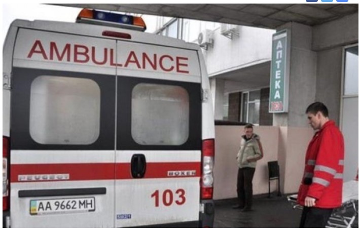 В Киеве медики «скорой» приехали на вызов и отравились неизвестным веществом