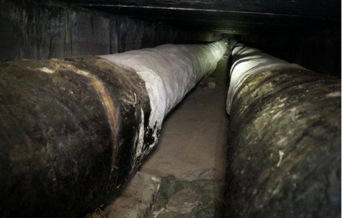 В Днепре в тоннеле теплосети нашли разложившийся труп