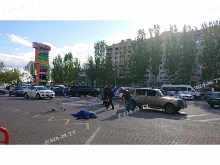В Мелитополе посреди улицы умер мужчина