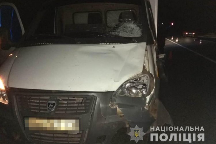 Водитель фургона сбил насмерть пешехода под Харьковом