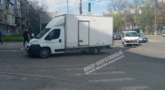 Грузовик Peugeot протаранил машину «скорой» в Мелитополе