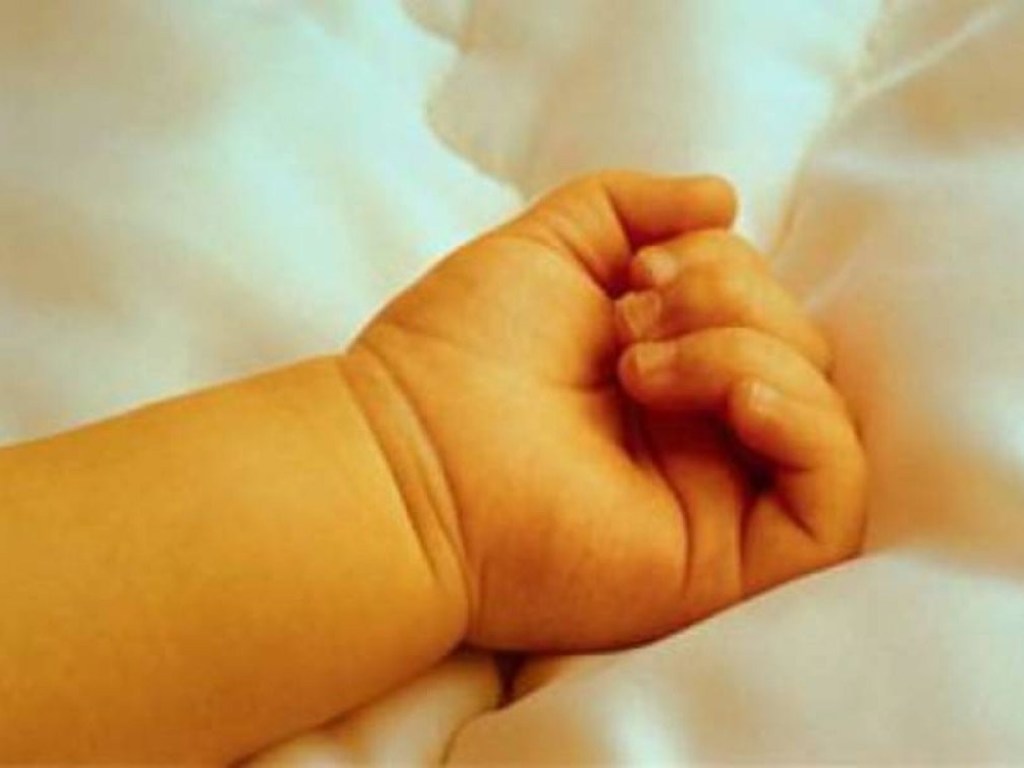 В Каменском загадочной смертью умер двухмесячный малыш