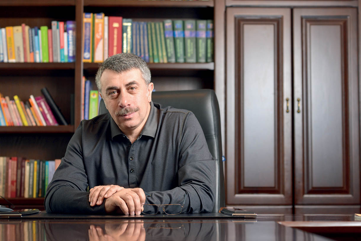 Доктор Комаровский рассказал, с какого возраста следует приучать ребенка чистить зубы