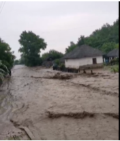 Внезапный ливень затопил десятки населенных пунктов на Буковине (ФОТО, ВИДЕО)