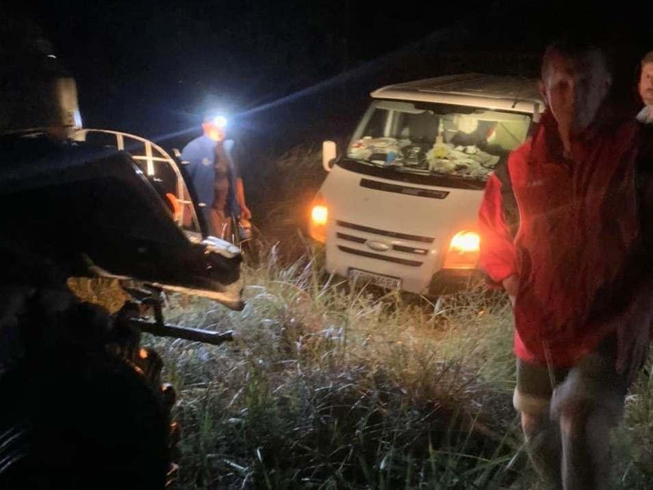 Спасатели вытащили застрявшие из-за непогоды авто пляжников (ФОТО)