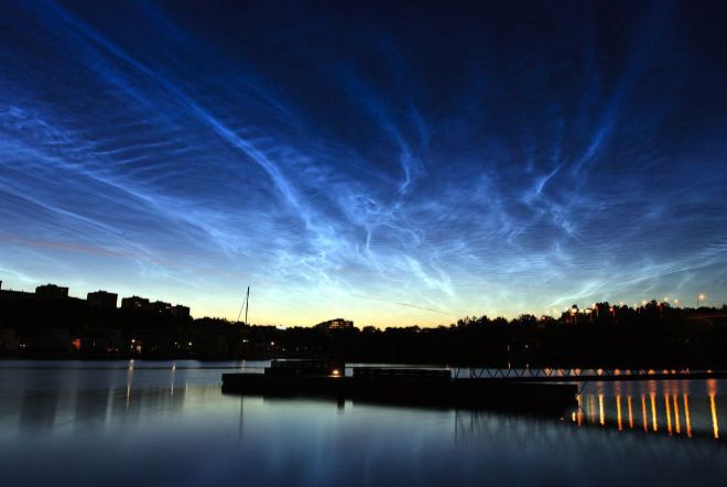 В небе над Европой появились серебристые облака (ФОТО, ВИДЕО)