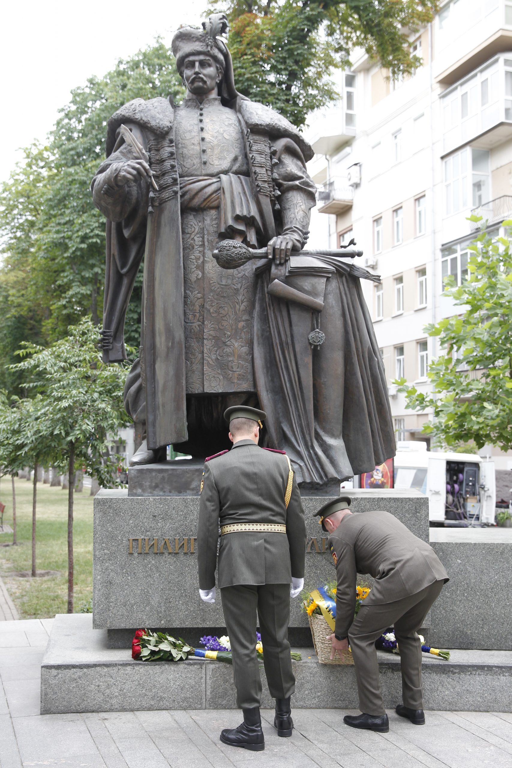 В Киеве возложили цветы автору первой в Украине Конституции