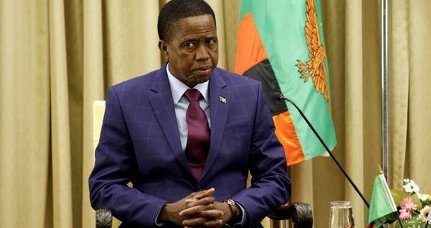 Президент Замбии потерял сознание во время парада