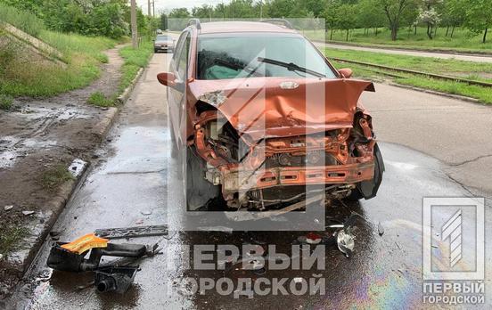 В Кривом Роге Chery протаранил маршрутку: есть пострадавшие (ФОТО)