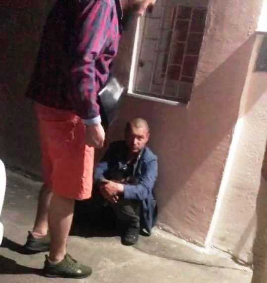 В Киеве мужчина выбросил собаку с 4 этажа (ФОТО)