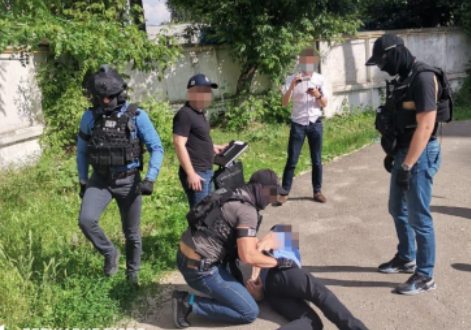 В Киеве на взятке был задержан чиновник «Укртрансбезопасности» (ФОТО, ВИДЕО)
