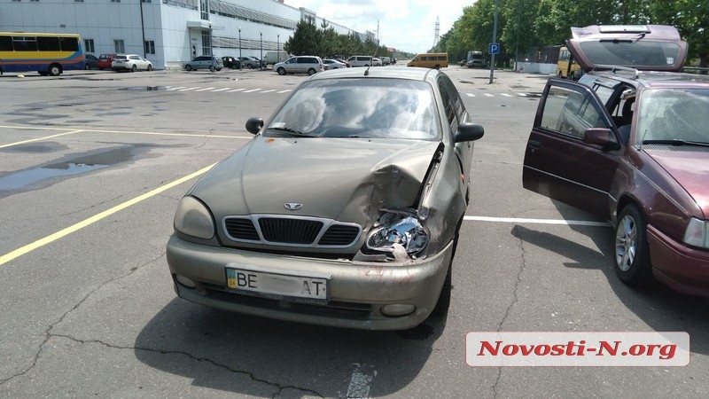 В Николаеве Daewoo врезался в Opel