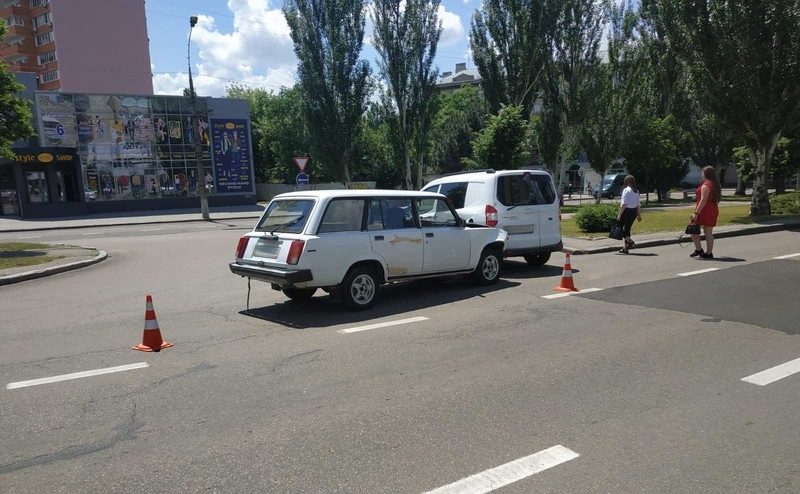 В Николаеве произошло ДТП из-за лихачества водителя Ford (ФОТО)