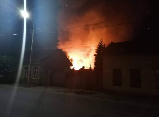 В Ужгороде в таборе ромов произошел пожар (ФОТО, ВИДЕО)