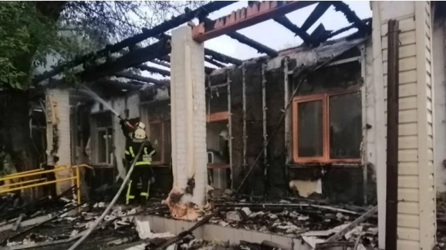 В селе Донецкой области горел детский сад (ФОТО)