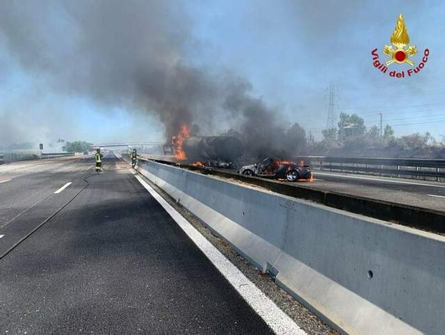 В Италии посреди трассы взорвалась цистерна (ФОТО)