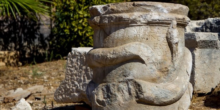 Недалеко от Анталии археологи нашли символ, которому 2000 лет (ФОТО)