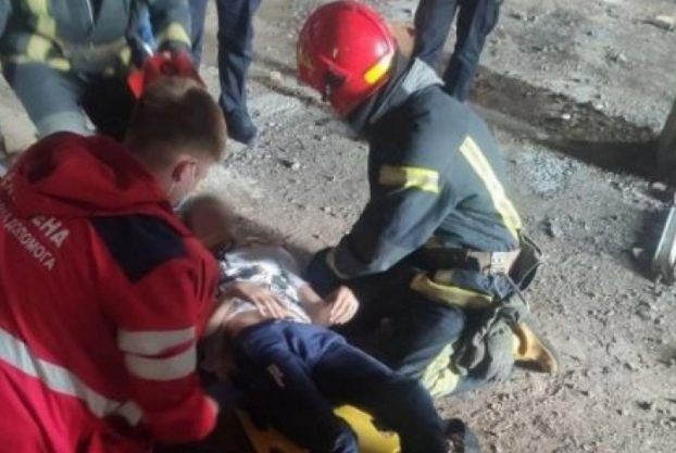 В Киеве мальчик пострадал после падения со стройплощадки (ФОТО)