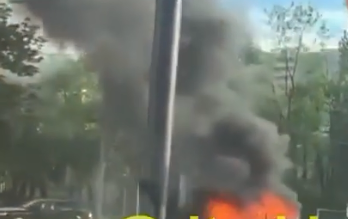 В Киеве на дороге загорелся автомобиль (ФОТО, ВИДЕО)