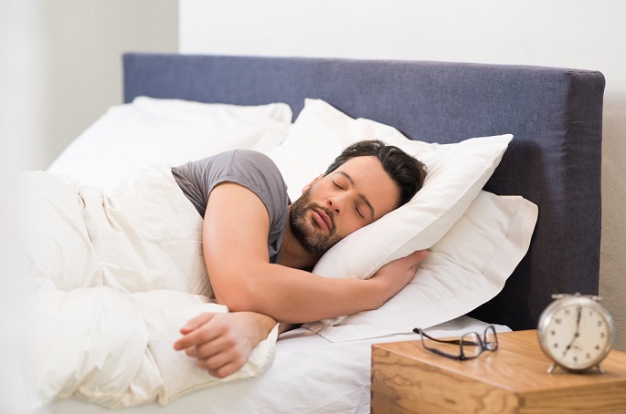 Ученые выяснили, с какой стороны кровати лучше спать