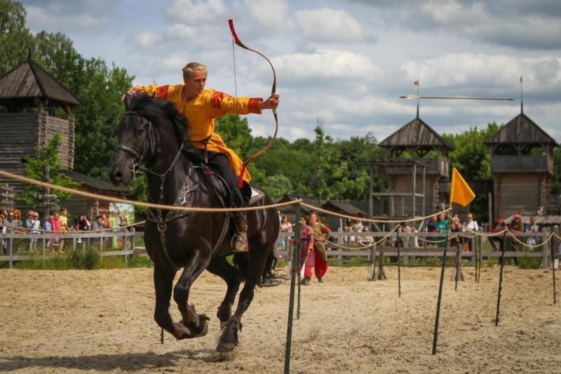 Под Киевом пройдет турнир по древнему конному боевому искусству