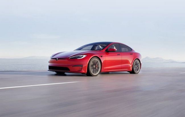 Илон Маск представил новую модель супербыстрой Tesla (ФОТО, ВИДЕО)