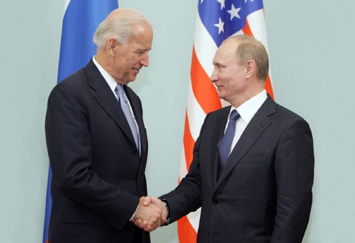 СМИ озвучили возможную дату переговоров Путина и Байдена