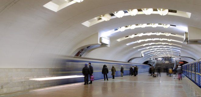 В Харькове иностранец бросился под поезд метро (ВИДЕО)