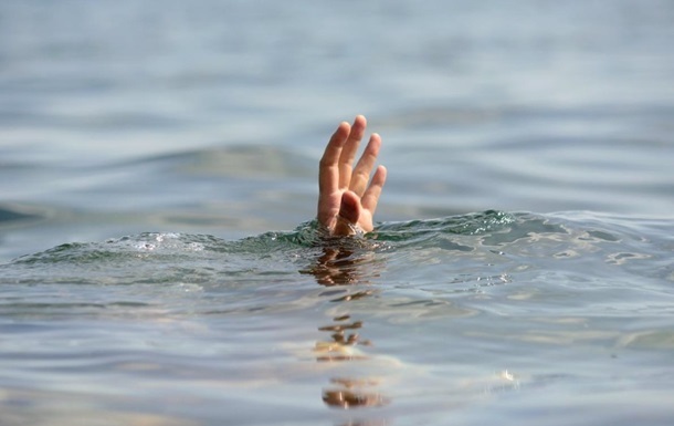 Во Львовской области девушка утонула во время отдыха