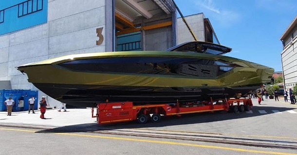 Конор Макгрегор показал свою яхту от Lamborghini за три миллиона евро (ФОТО)