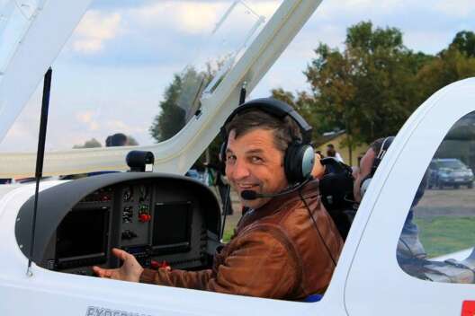 Падение самолета на Прикарпатье: погиб один из самых опытных пилотов Украины (ФОТО)