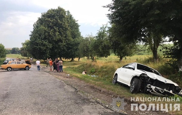 Беременная автоледи в Винницкой области насмерть сбила 2 женщин (ФОТО)