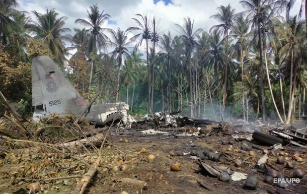 Названо число жертв авиакатастрофы на Филиппинах