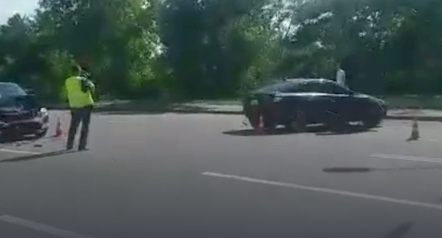 В Киеве в ДТП попал автомобиль с беременной женщиной-водителем (ФОТО, ВИДЕО)