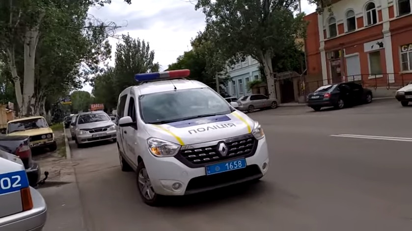 На Харьковщине полицейские нашли сбежавшего из дома подростка 