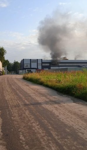 Во Львове горело деревообрабатывающее предприятие (ФОТО)