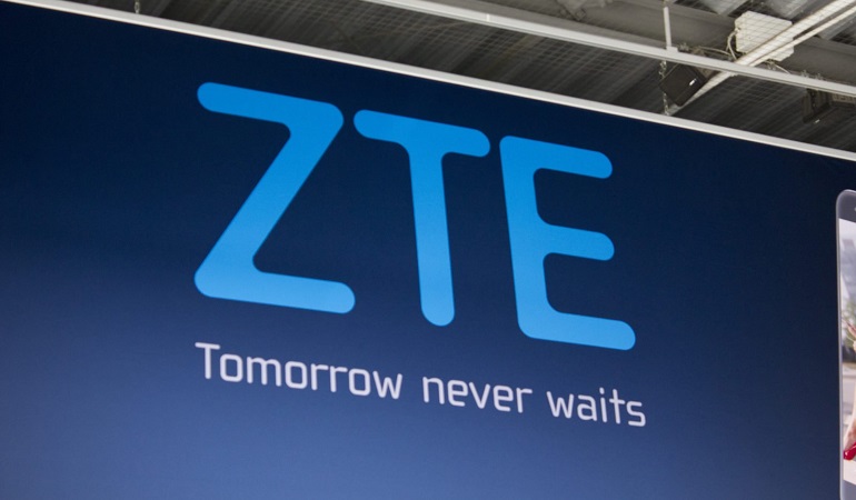 Компания ZTE представила смартфон с невидимой селфи-камерой