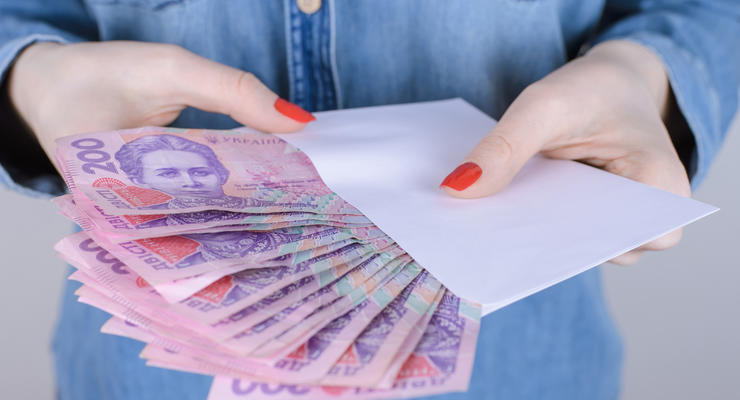В Украине средняя зарплата впервые превысила 500 долларов &#8212; Госстат