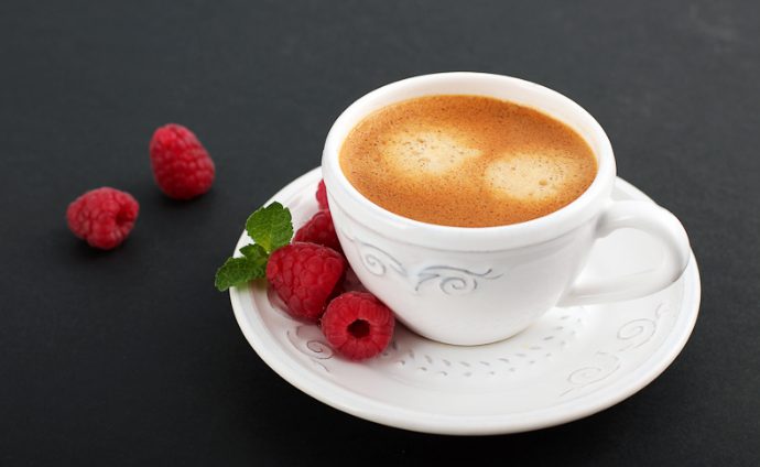 Ежедневная порция кофе снижает риск заражения COVID &#8212; врач
