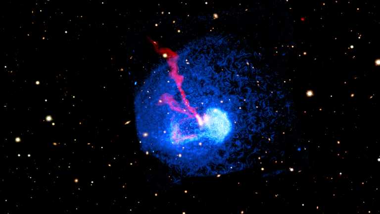 Астрономы зафиксировали столкновение двух галактик (ФОТО, ВИДЕО)